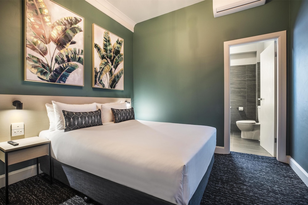 Pymble Hotel 19/50