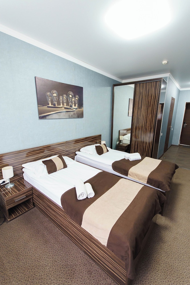 غرفة قياسية بسريرين منفصلين، Premier Inn 6/8