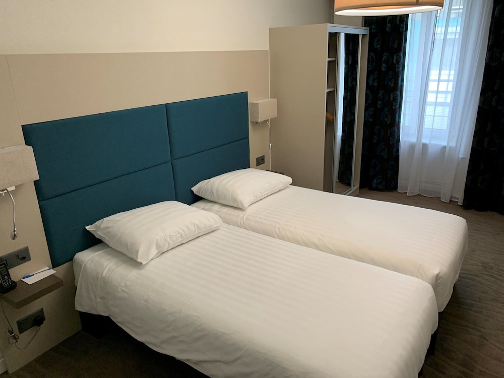 Admiral Hotel 5/48