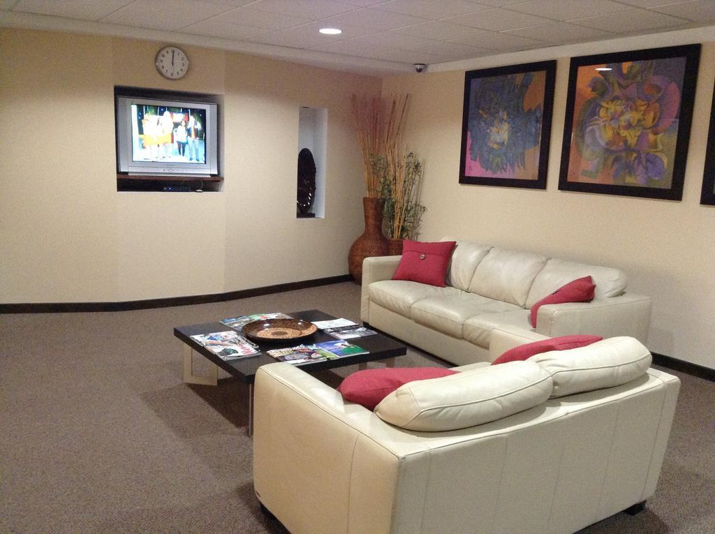 S.J. Suites Hotel 25/39