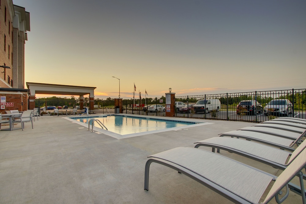 Hampton Inn Sneads Ferry North Topsail Beach 46/48