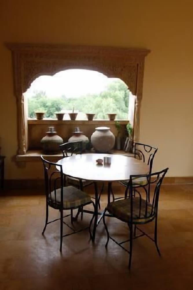 Gorakh Haveli 28/30