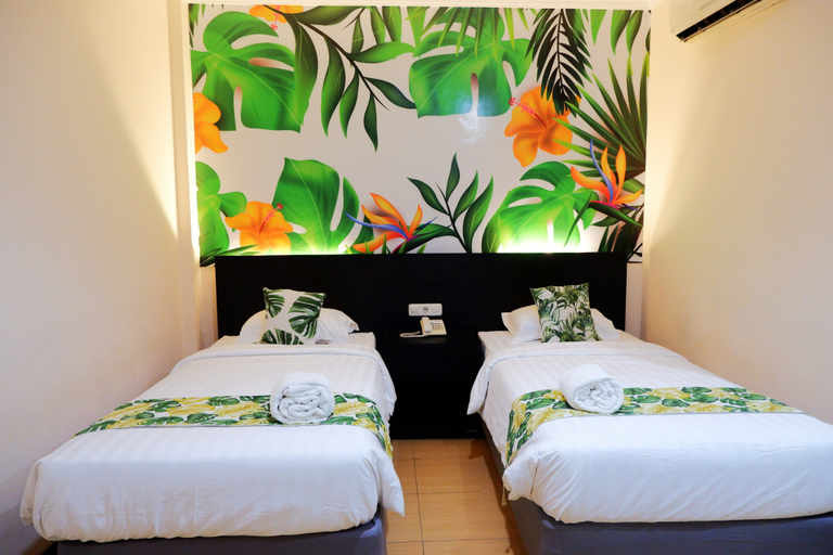 Deluxe, Twin Beds