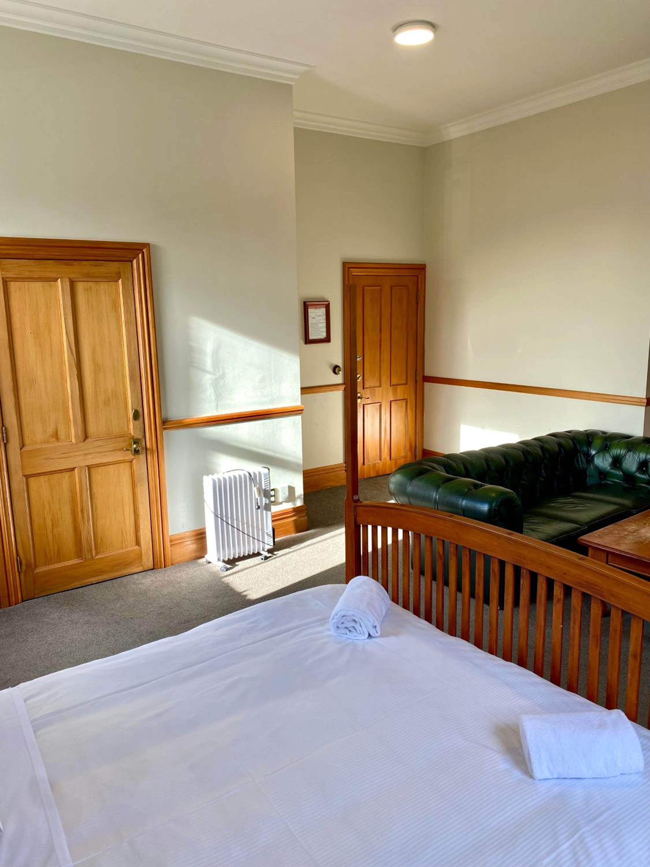 The Shepherds Arms Hotel 13/32