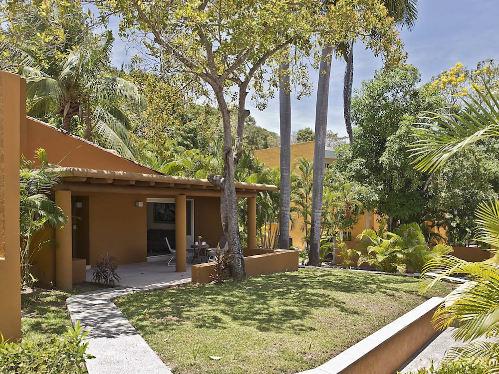 Hotel Ixzi Plus 3/63