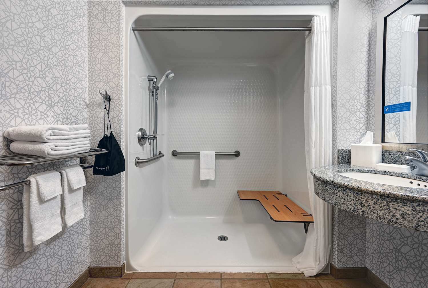 Hampton Inn Farmington MO 50/50