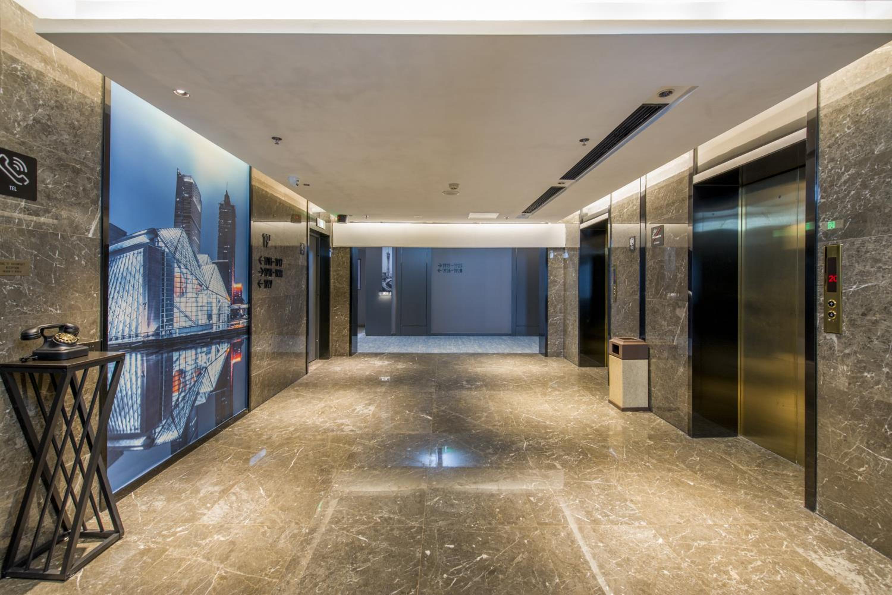 Guangzhou Huadu Square Atour Hotel 23/25