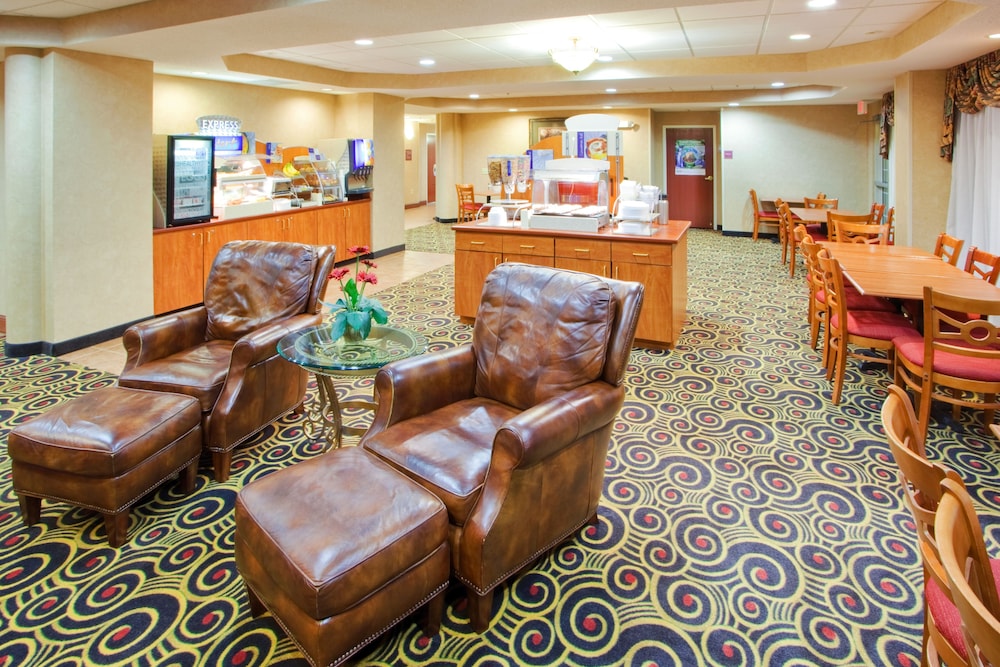 Holiday Inn Express Hanover 63/71