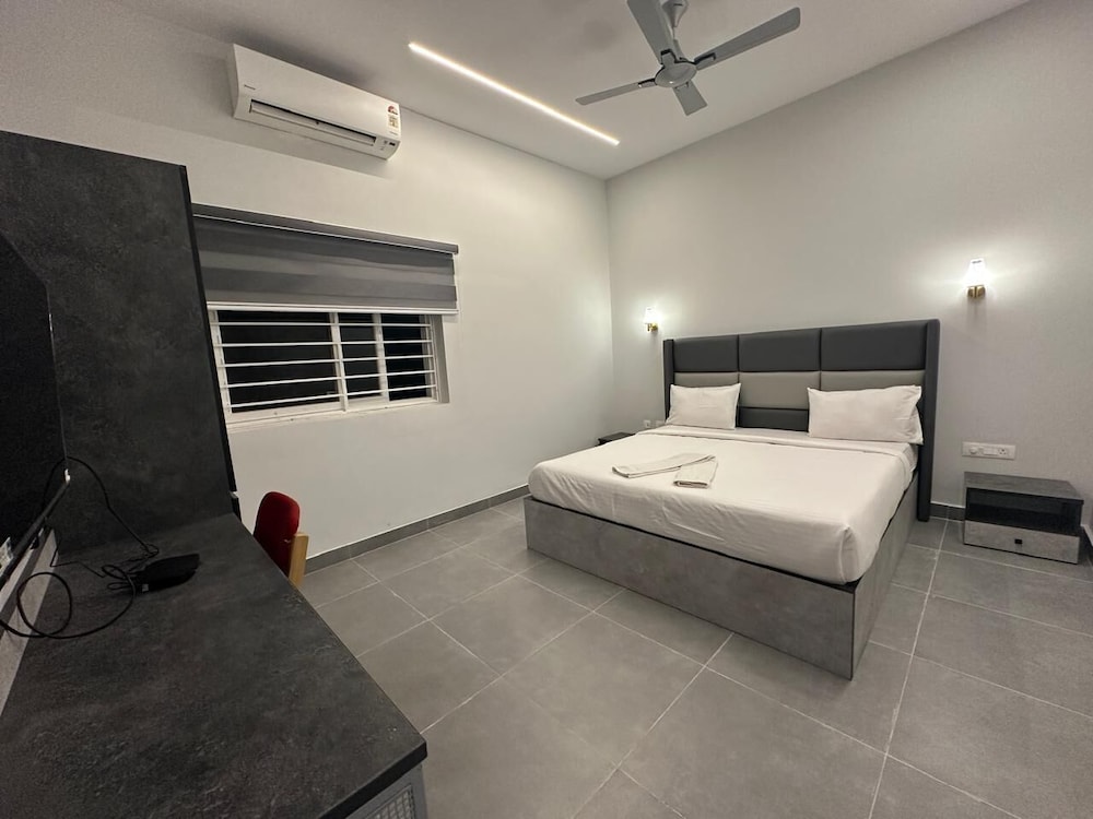 Fabhotel Siri Inn Madhapur 19/39