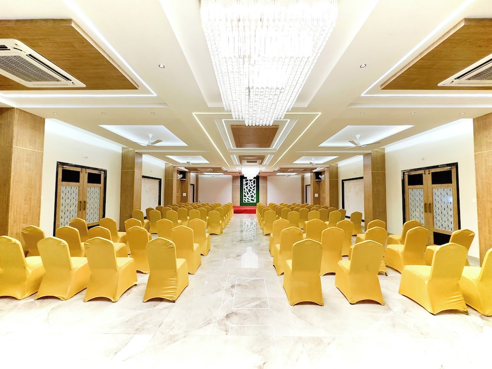 Hotel Yog Palace 45/50