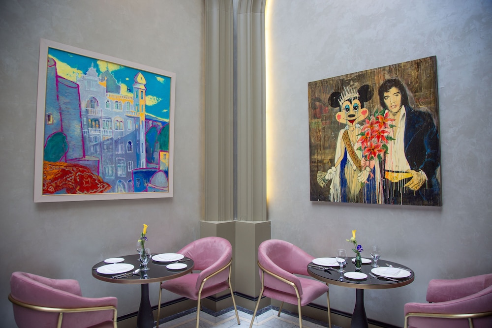 Art Gallery Hotel 40/46