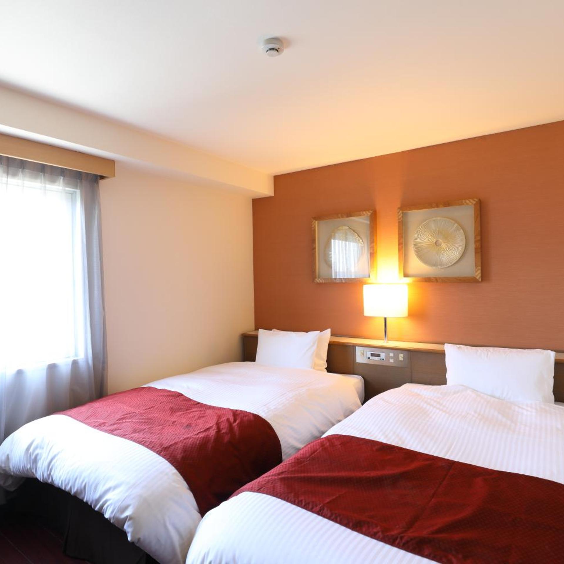 Room, Twin Beds