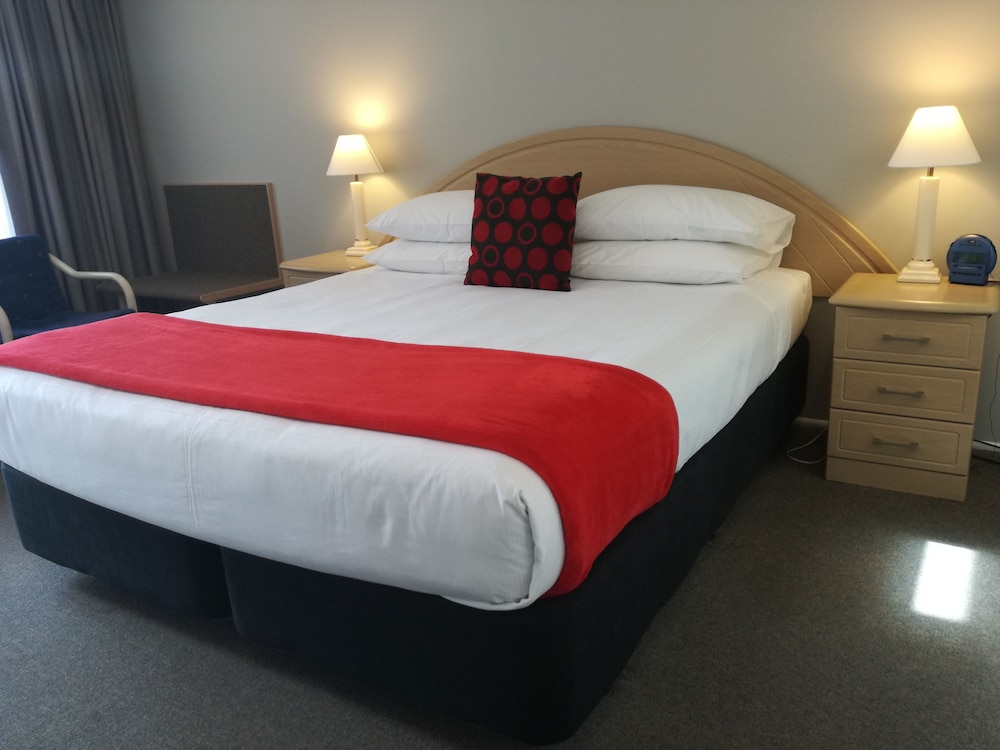 Pacific Motor Inn 17/63