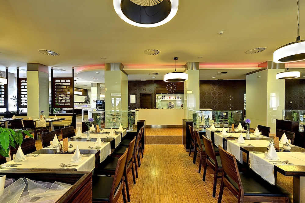 ST JOSEPH ROYAL REGENT SPA & WELLNESS 20/30