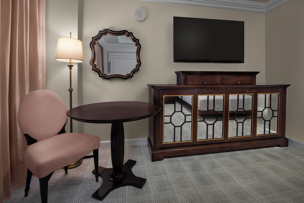The Villas at Disneys Grand Floridian Resort and Spa 34/45