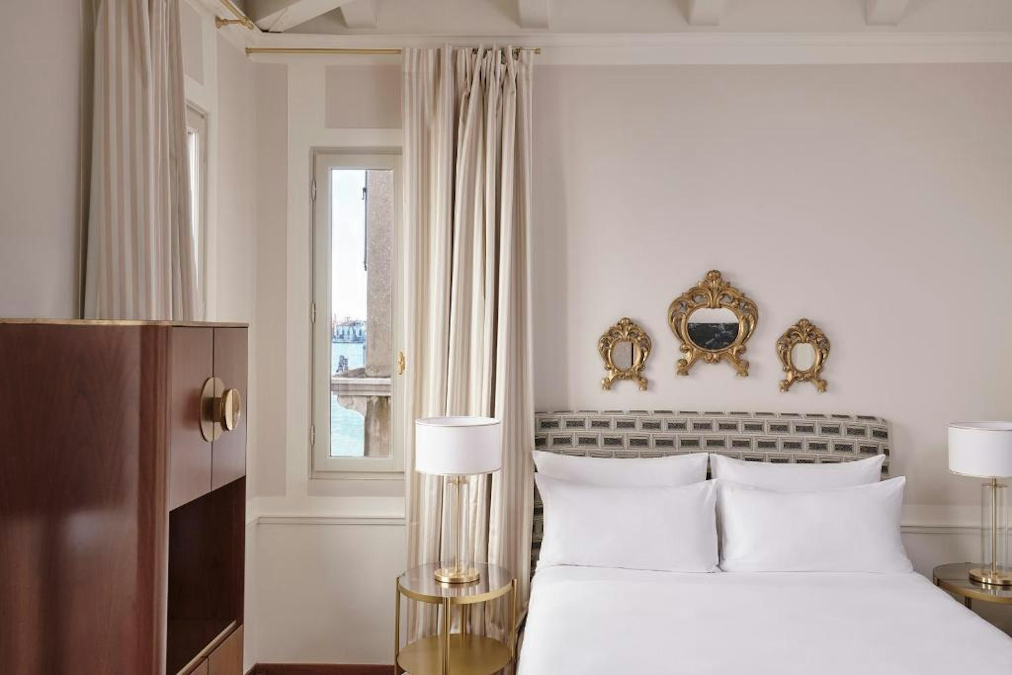 Hotel Violino D'Oro 68/107