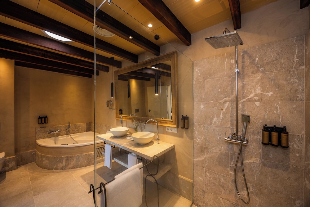 FINCA HOTEL ALBELLONS PARC NATURAL 66/70