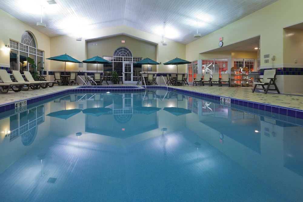 Country Inn and Suites By Radisson Milwaukee West Brookfield Wi 2/42