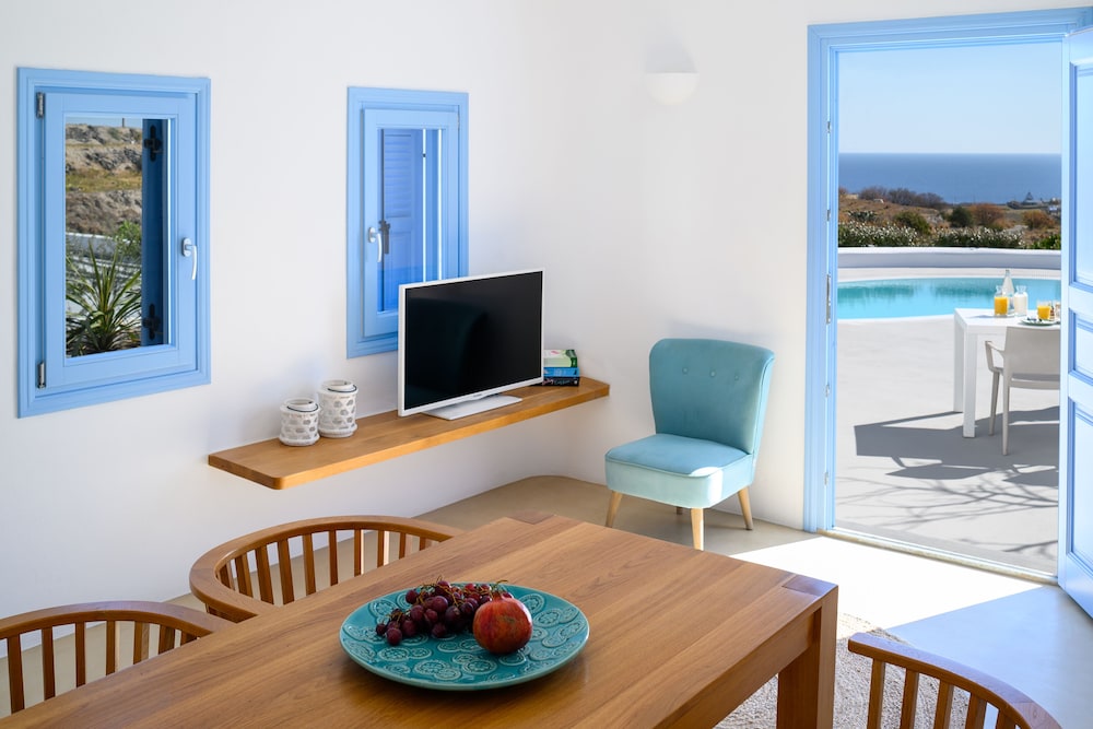 Este Luxury Suites 55/78