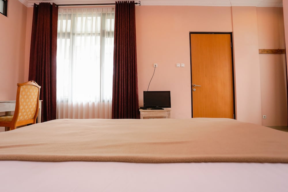 Reddoorz Sersan Bajuri 15/54