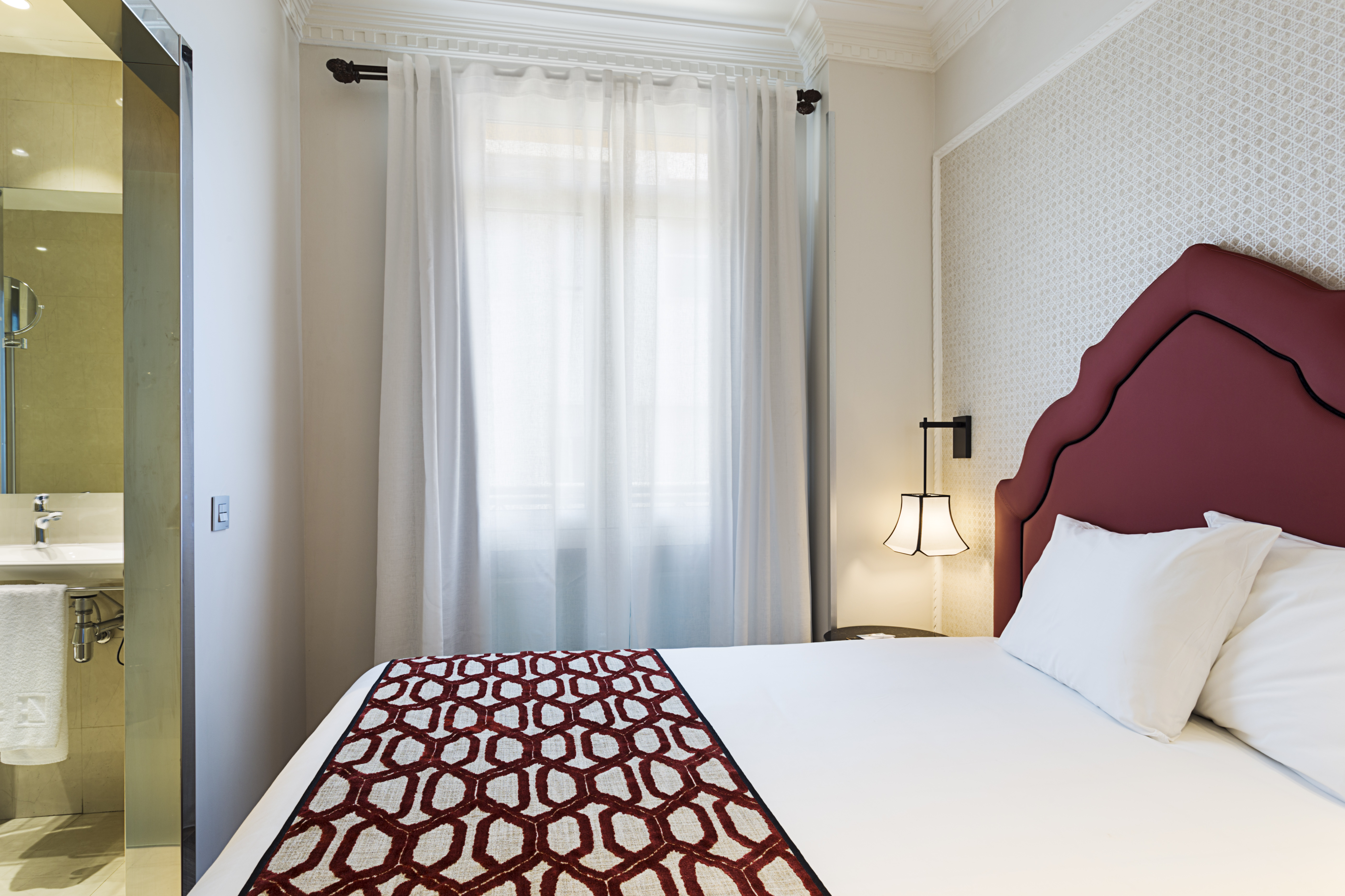 Room, Single
