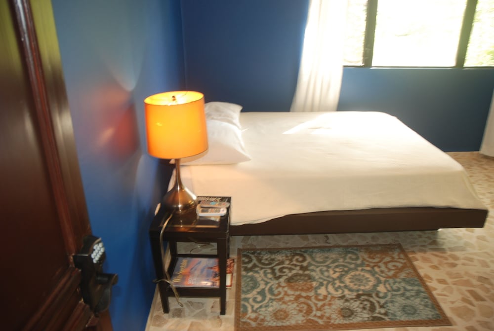 E&amp;J Boutique Residences 18/50