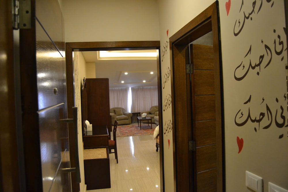 PLATINUM HOTEL 7/45