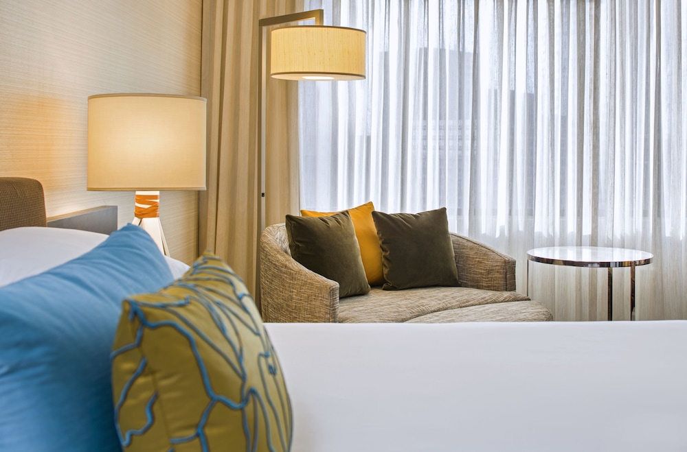 Grand Hyatt Denver 15/78