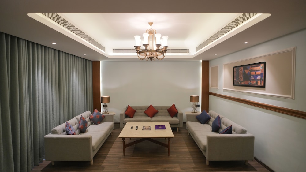 Gift City Club, a member of Radisson Individuals 28/46