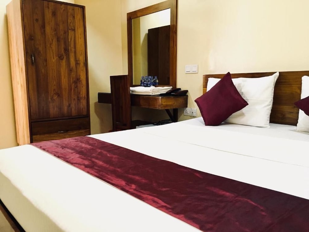 Euro Lanka Hotel 18/51