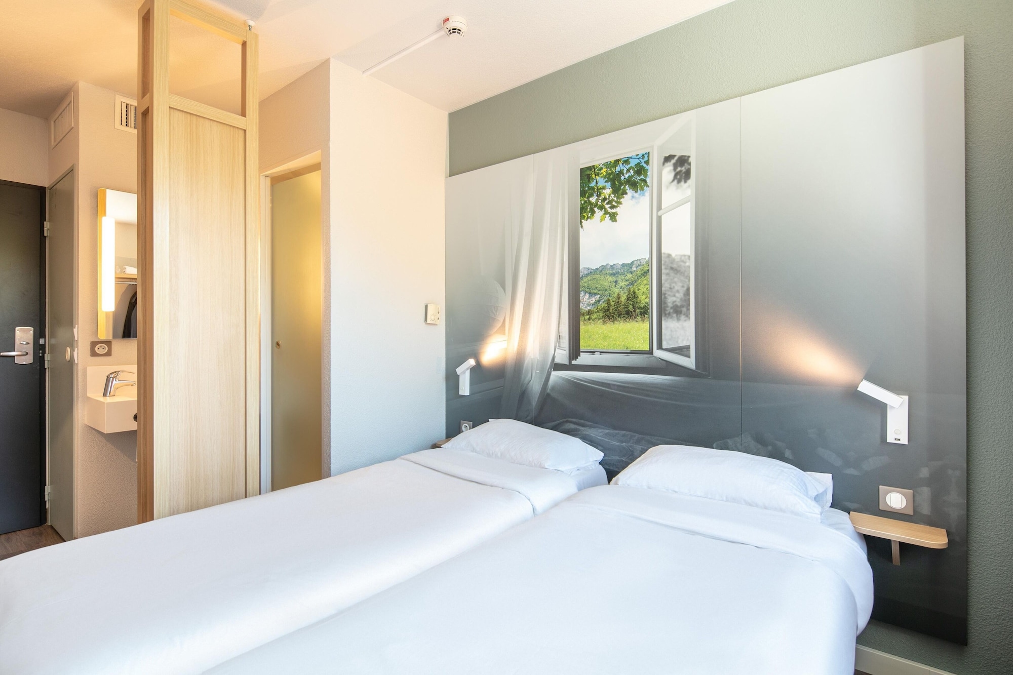 Room at B&B Hotel Saint Jean De Maurienne, SAINTE MARIE DE CUINES
