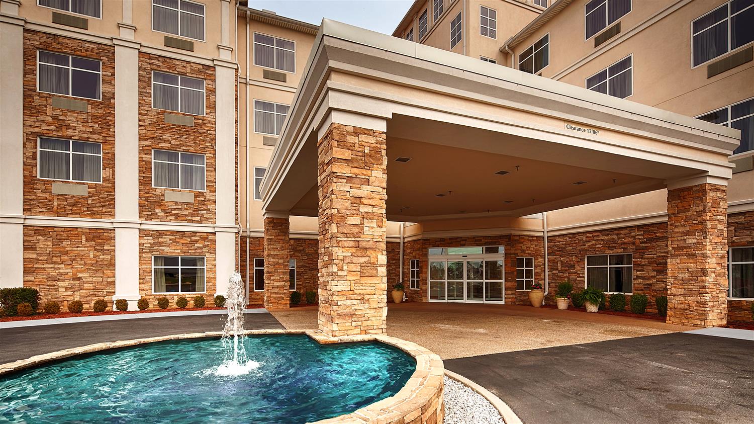Best Western Plus Rose City Conference Center Inn 3/22
