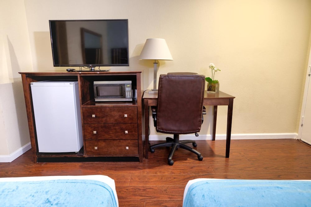 Sunrise Inn San Diego 34/44