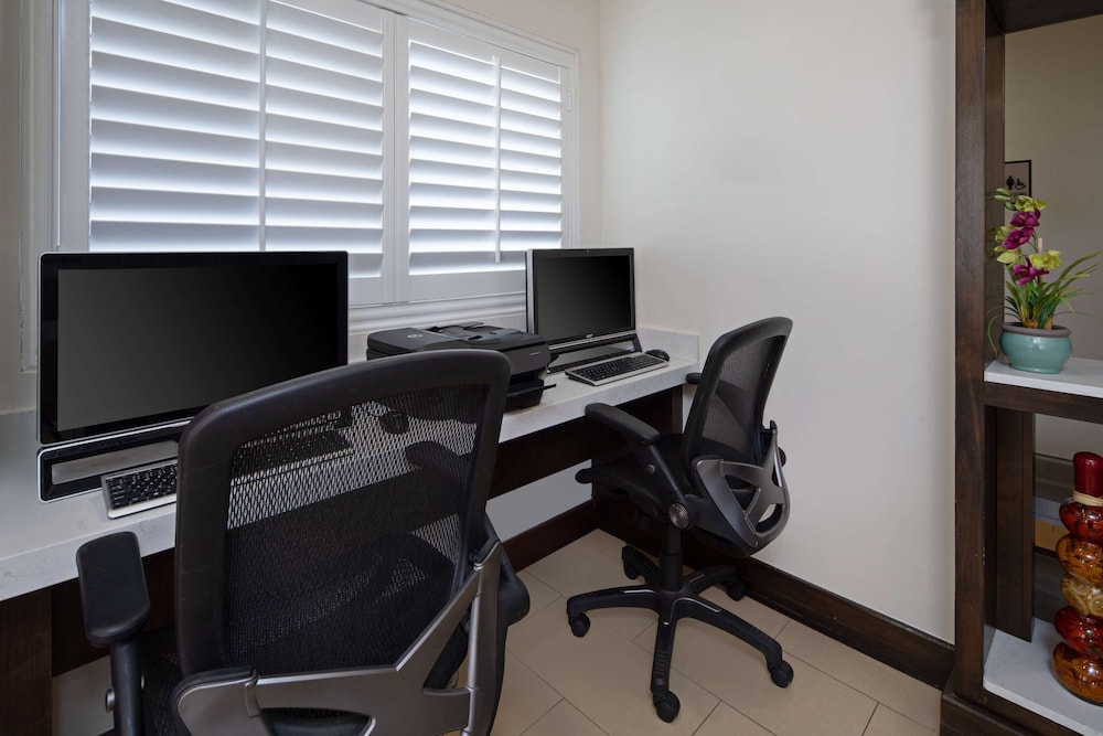 Best Western San Diego/Miramar Hotel 36/41