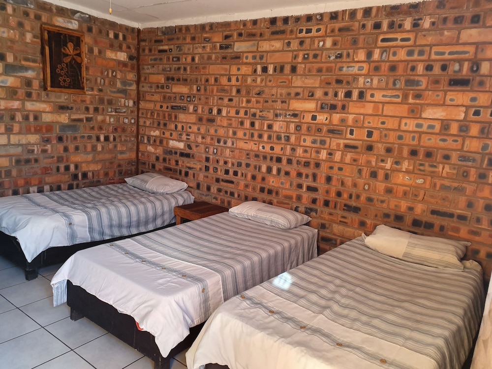 Limpopo Lodge 4/16