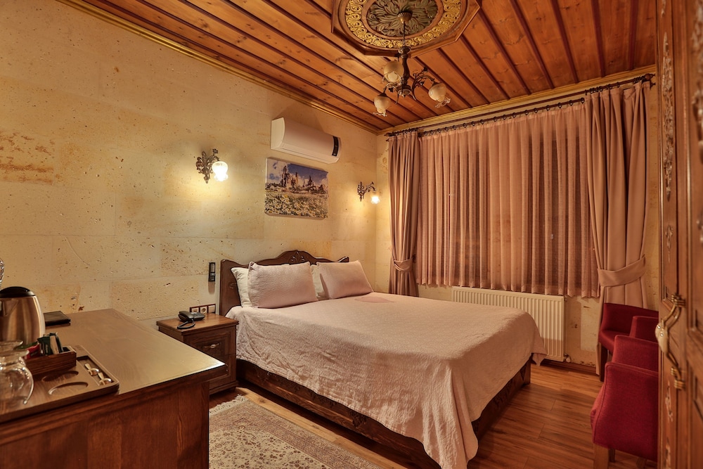 Milat Cave Hotel 26/50