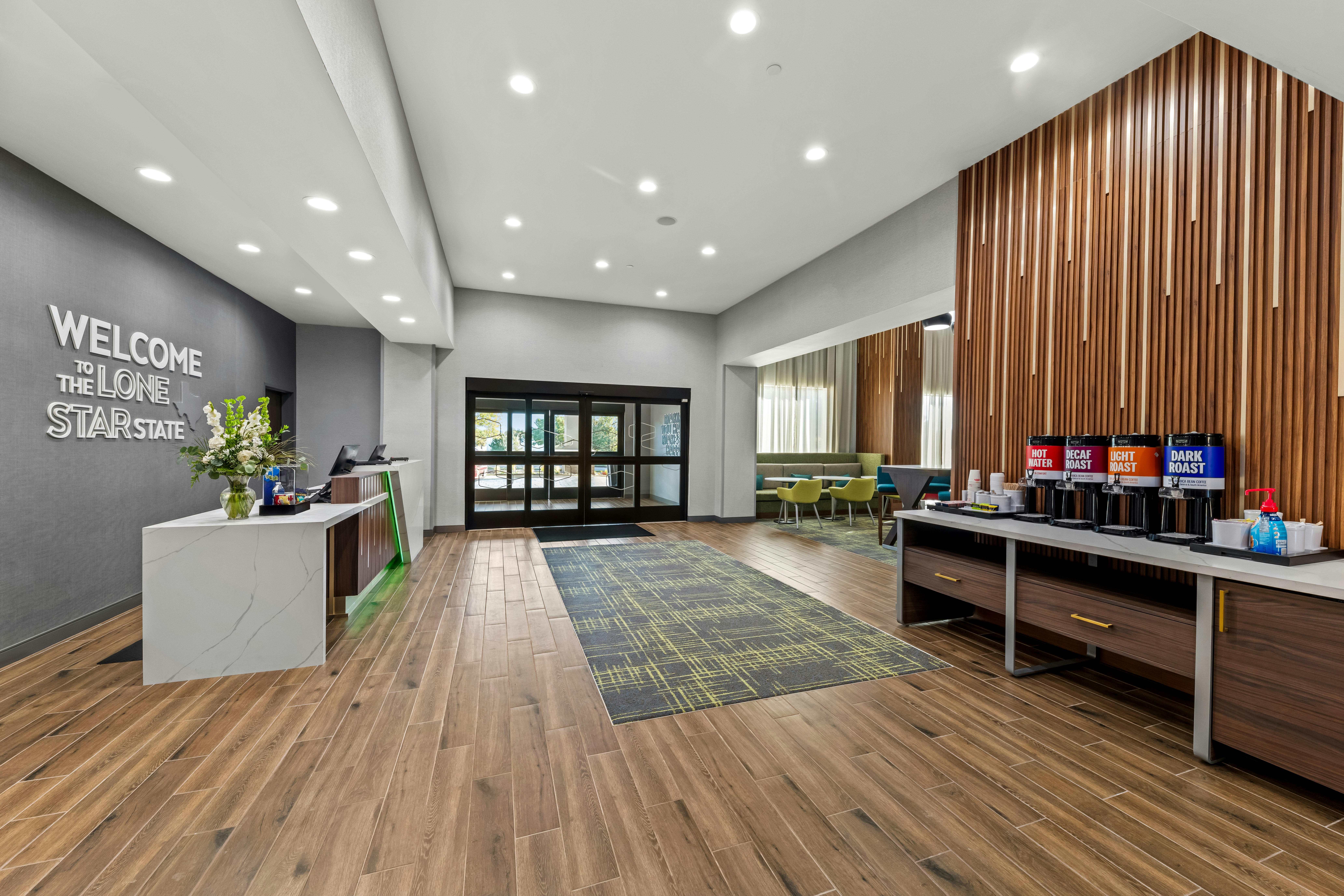 Hampton Inn & Suites Sherman 14/17