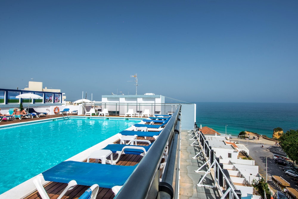 Carvi Beach Hotel 76/78