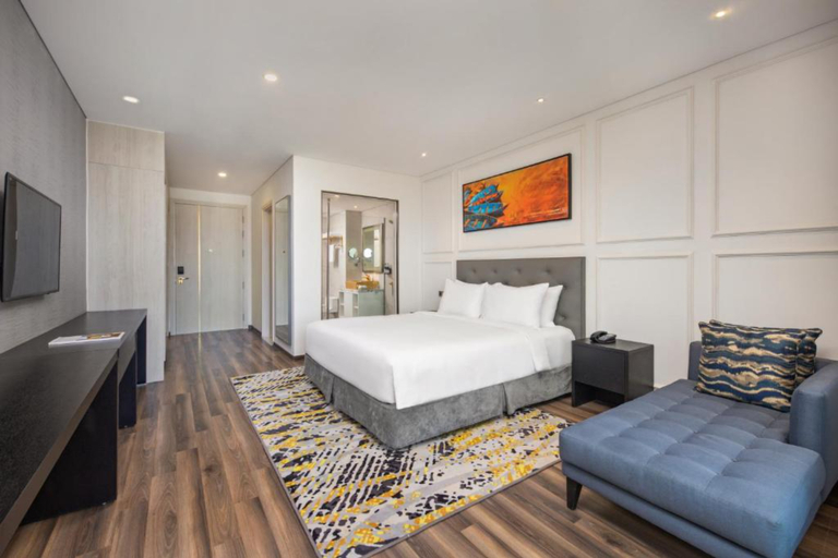Golden Bay, Deluxe, King Bed, Bay View, Balcony