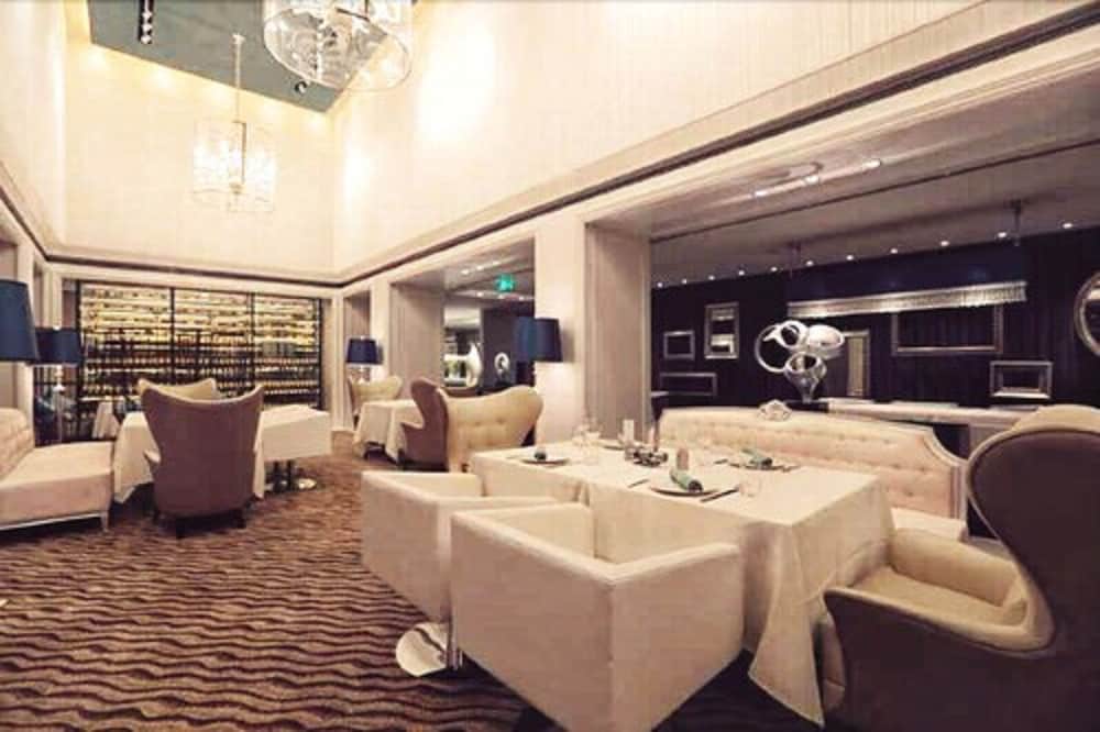 Jinjiang Metropolo Classiq Off Bund 30/50