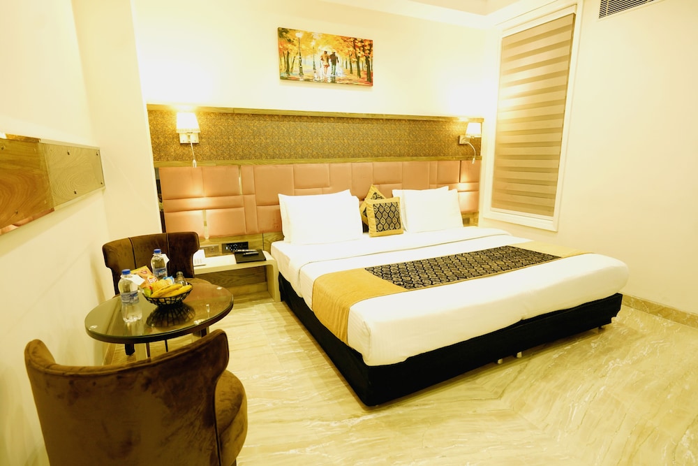Hotel Singh Empire Dx 30/50