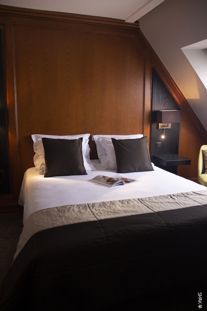 HOTEL L'EUROPE 23/75
