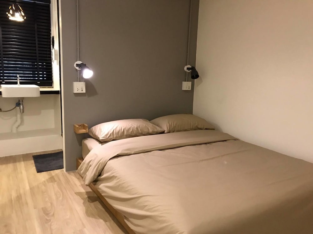 MONOMER HOSTEL BANGKOK 18/50