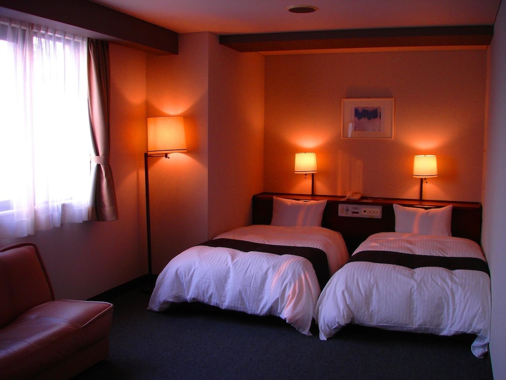 Sakaide Plaza Hotel 10/25