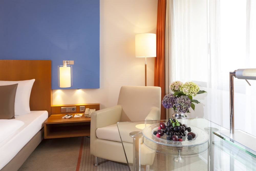 Sunday Hotel Main Taunus Frankfurt/Sulzbach 46/67