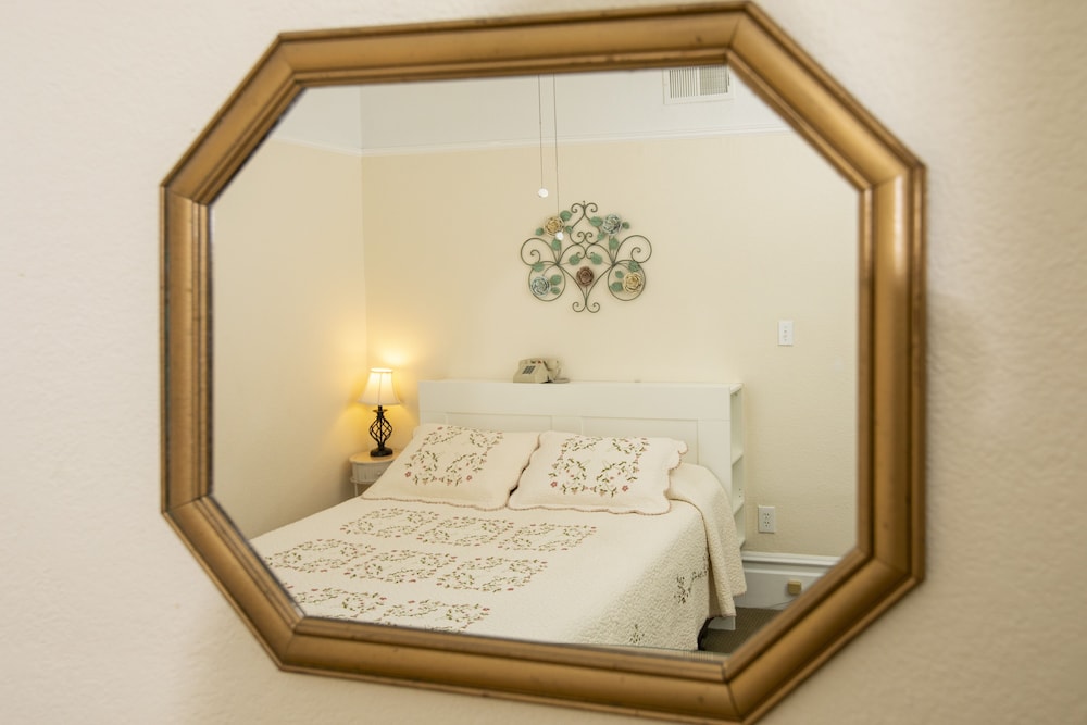 Hayes Valley Inn 6/71