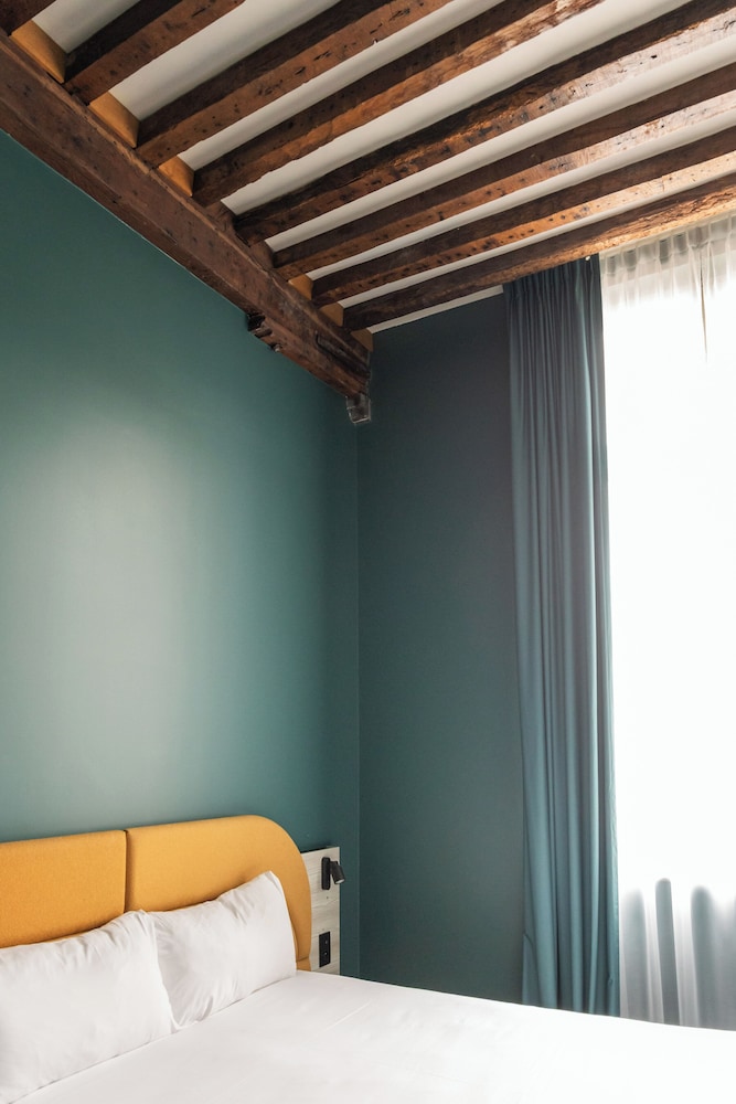 PREMIUM, DOUBLE BED