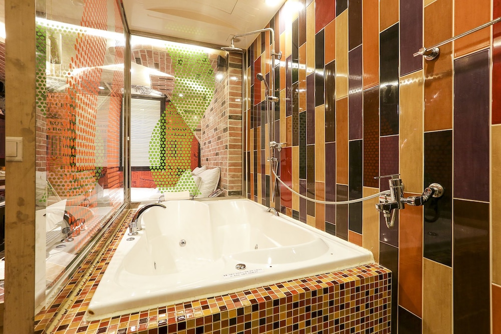 Koam Tourist Hotel 45/50
