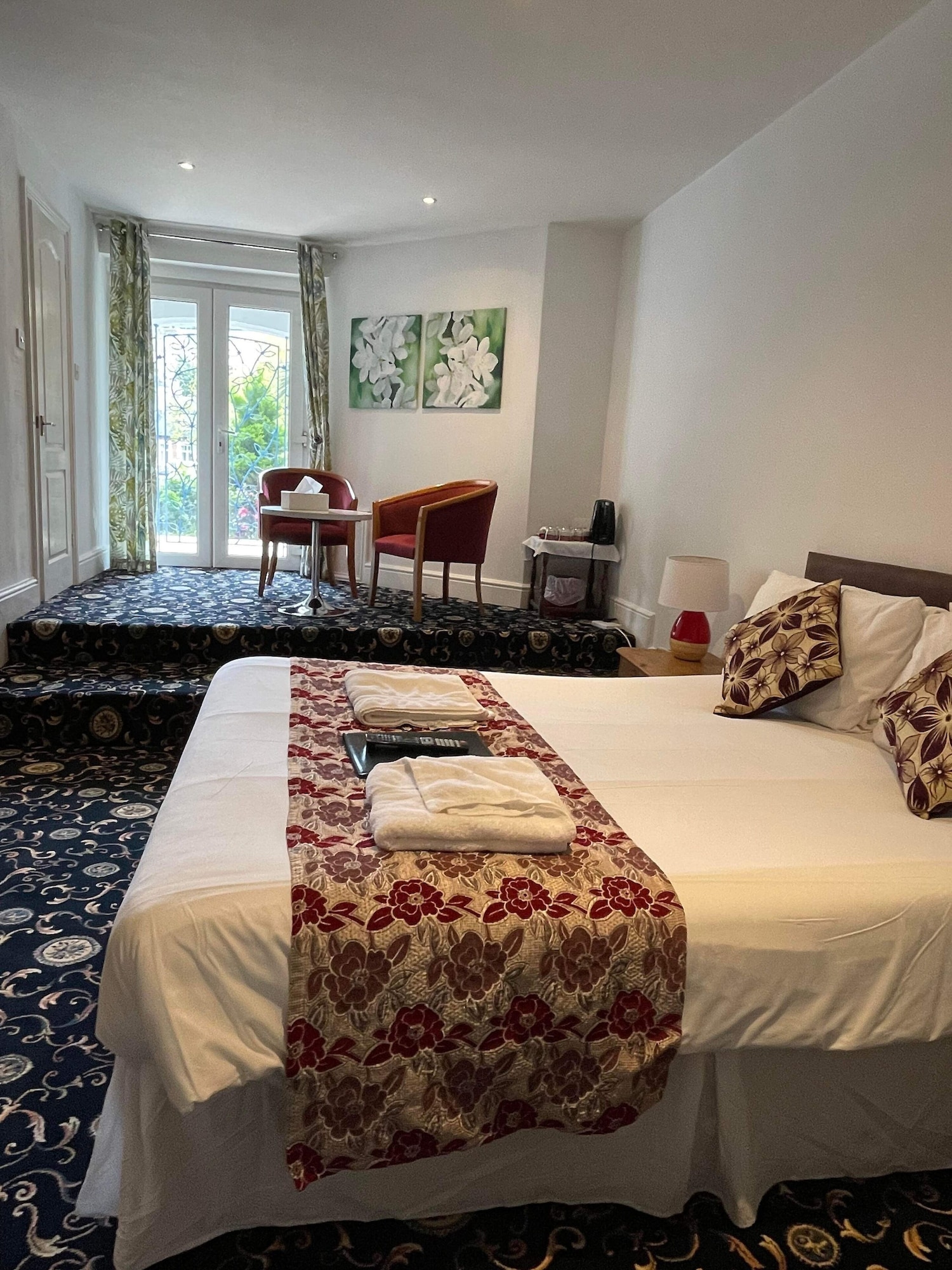Family, 1 Double and 1 Single Bed