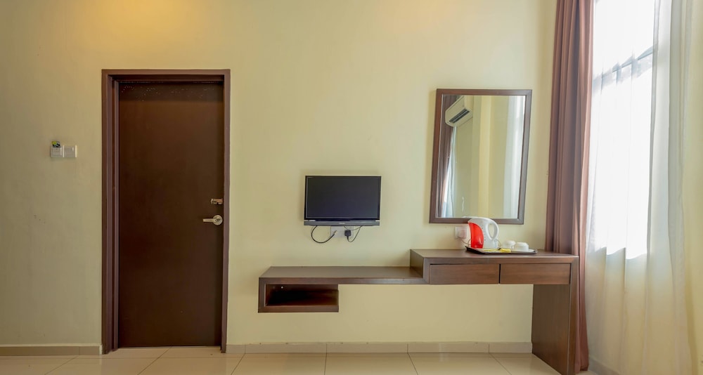 Kesang Laut Hotel 12/24